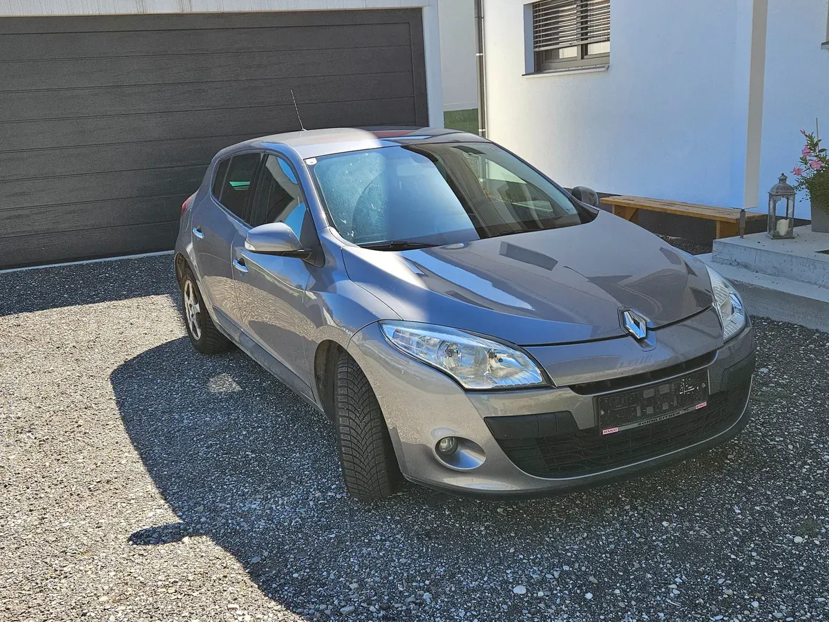 Renault Megane 2009 photo 2