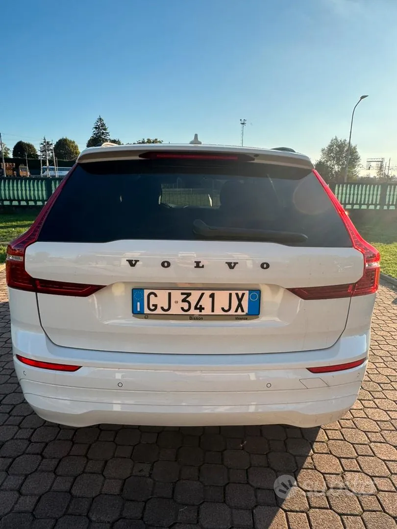 Volvo Xc60 2022 photo 2