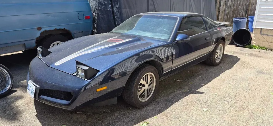 Pontiac Firebird 1991 photo 2