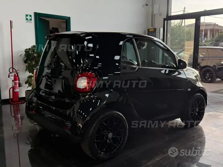 Smart Fortwo 2017 photo 4