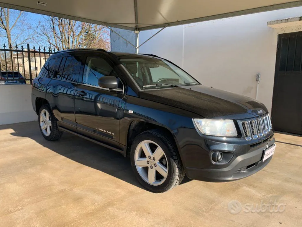 Jeep Compass 2011 photo 2