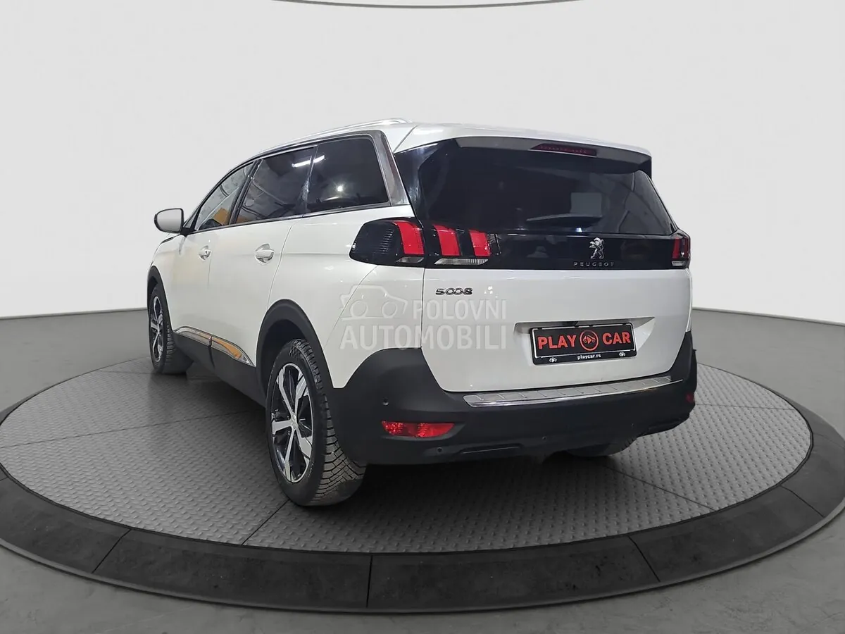 Peugeot 5008 2017 photo 3
