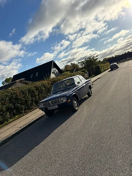 Volvo 142