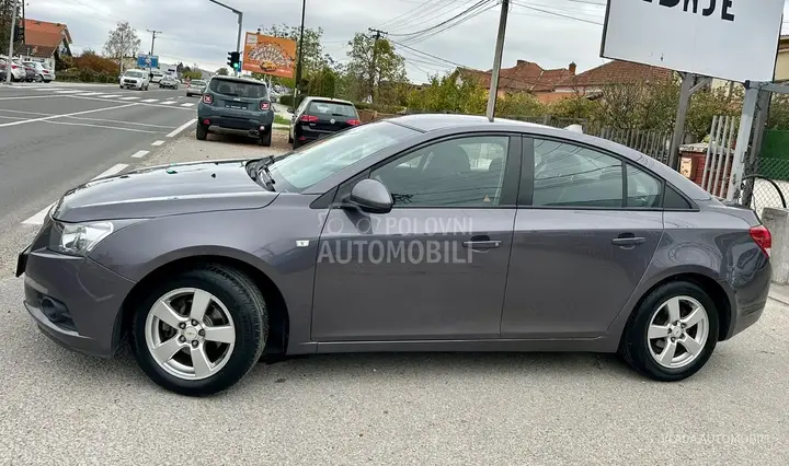 Chevrolet Cruze 2012 photo 4