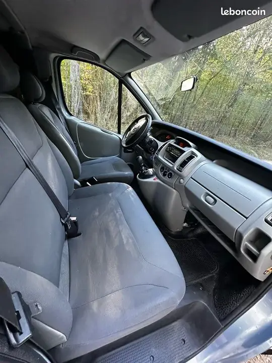 Opel Vivaro 2008 photo 3