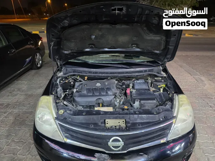 Nissan Versa 2010 photo 4