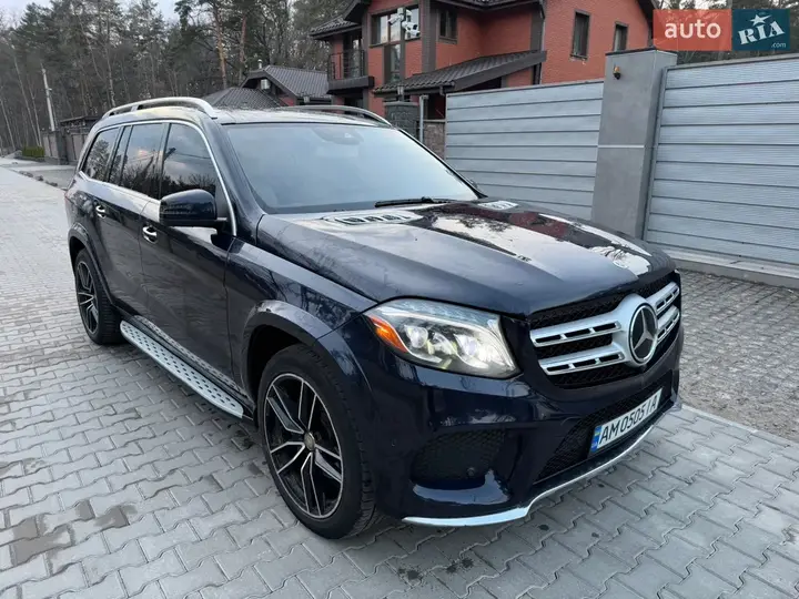 Mercedes-Benz Gls-Class 2018 photo 2