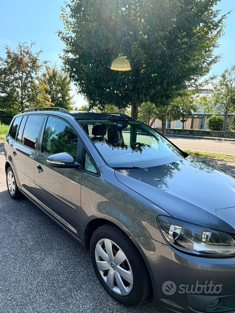 Volkswagen Touran 2014 photo 5