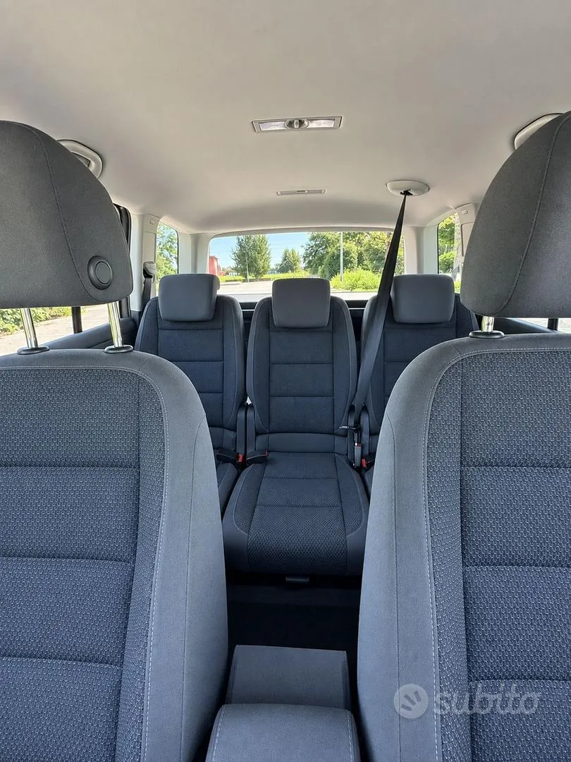 Volkswagen Touran 2014 photo 2