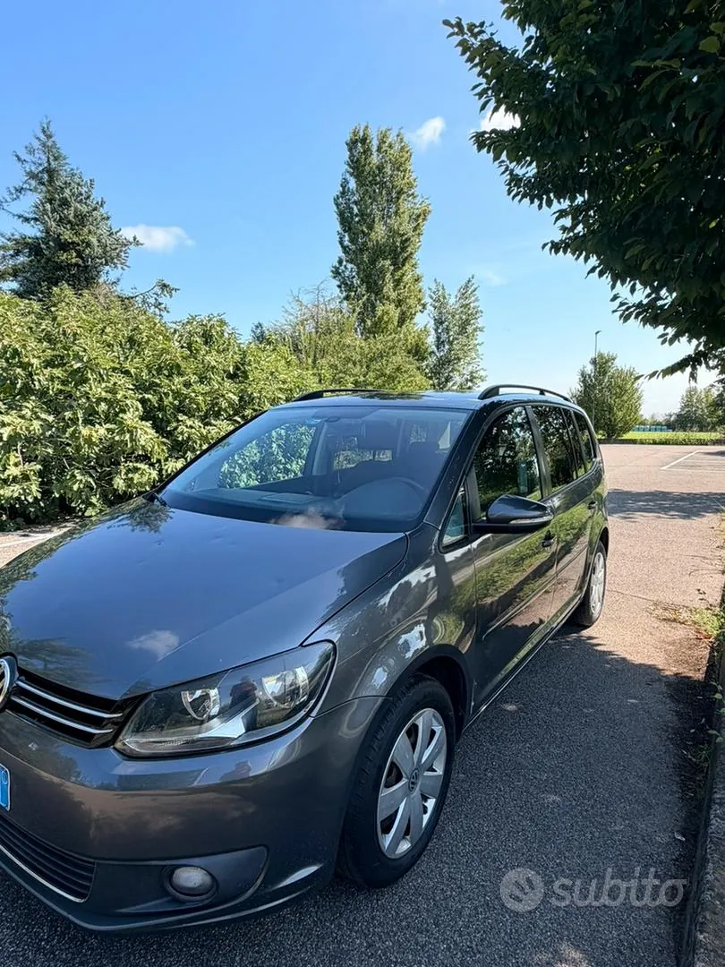 Volkswagen Touran 2014 photo 4