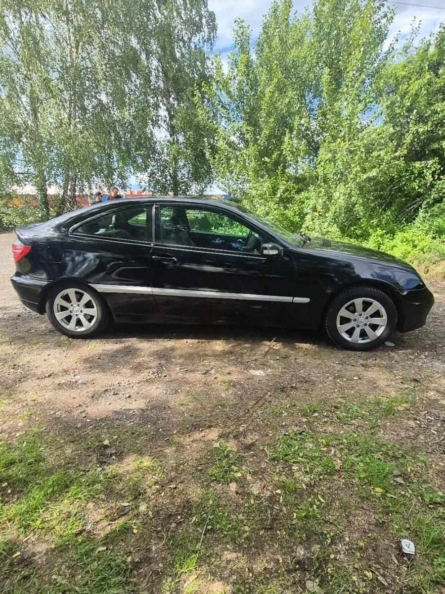 Mercedes-Benz C-Class 2001 photo 3