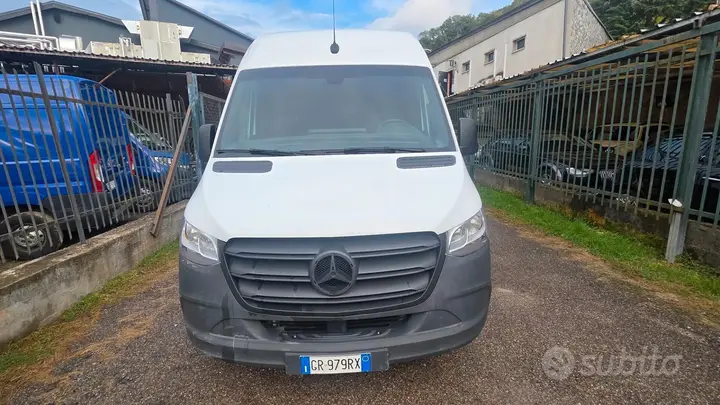 Mercedes-Benz Sprinter 2023 photo 2