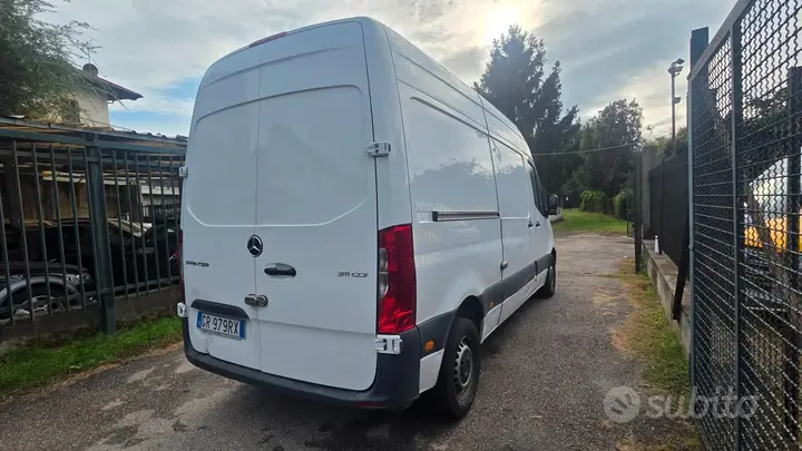 Mercedes-Benz Sprinter 2023 photo 4