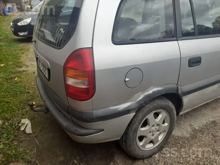 Opel Zafira 2001 photo 4