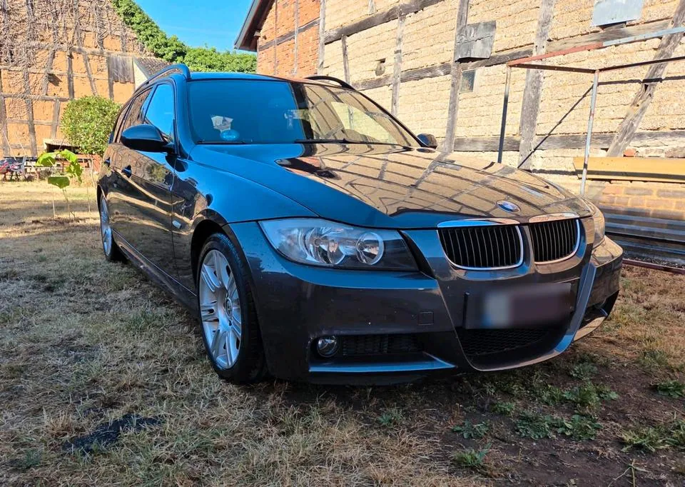 BMW 320I