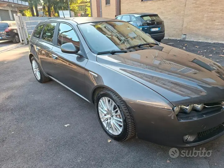 Alfa Romeo 159 2009 photo 3