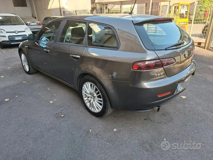 Alfa Romeo 159 2009 photo 4
