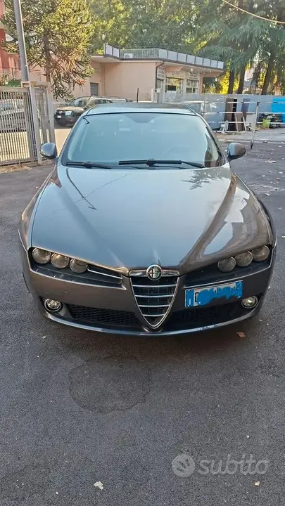 Alfa Romeo 159 2009 photo 5