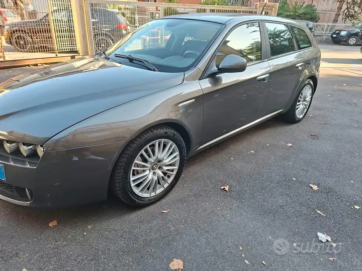Alfa Romeo 159 2009 photo 2
