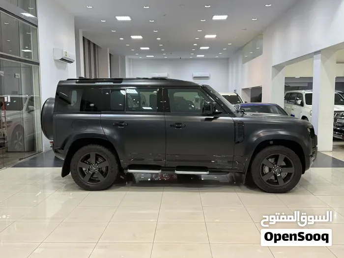 Land Rover Defender 2024 photo 4