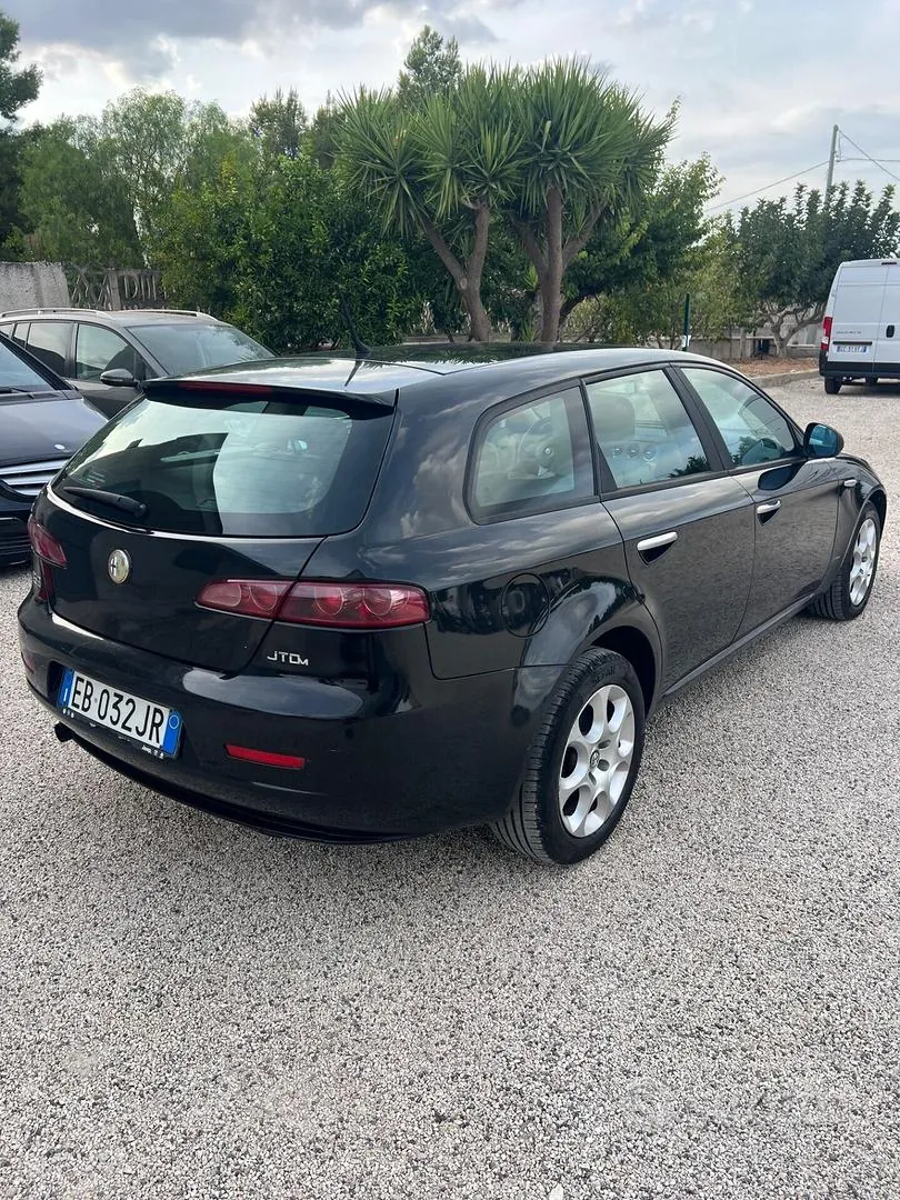Alfa Romeo 159 2010 photo 3