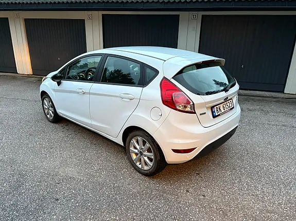Ford Fiesta 2013 photo 4
