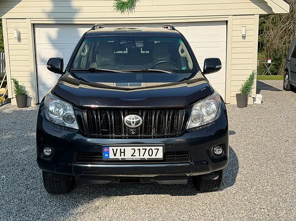 Toyota Land Cruiser 2010 photo 2