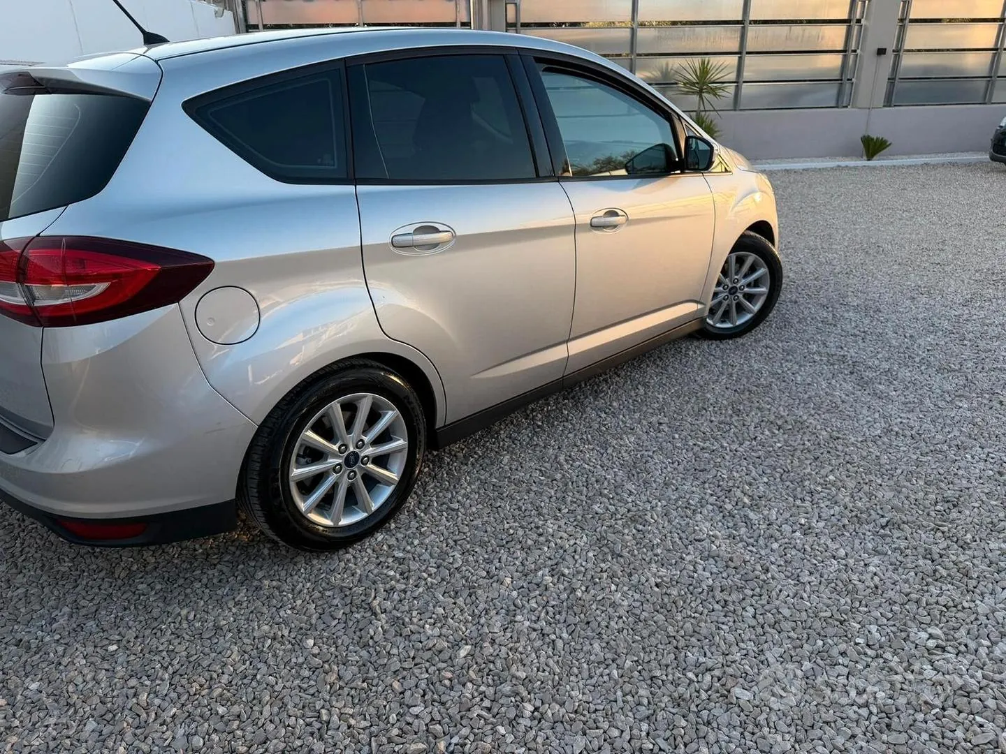 Ford C-Max 2017 photo 3
