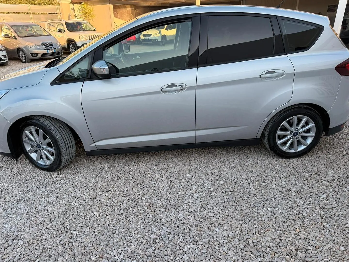 Ford C-Max 2017 photo 5