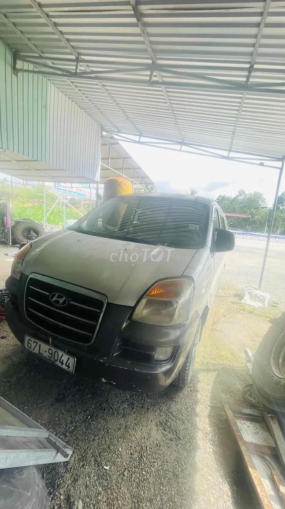 Hyundai Starex 2005 photo 2