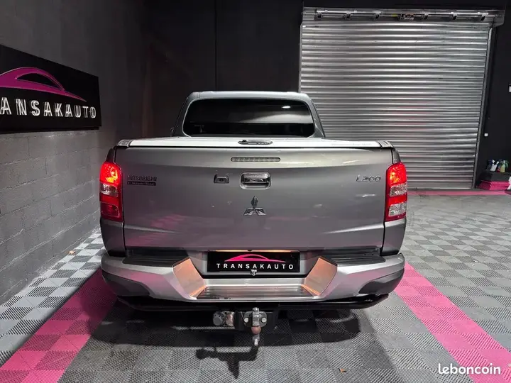 Mitsubishi L200 2017 photo 5