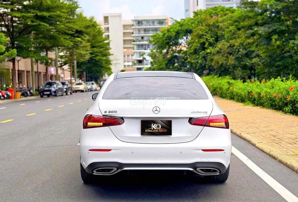 Mercedes-Benz E-Class 2022 photo 4