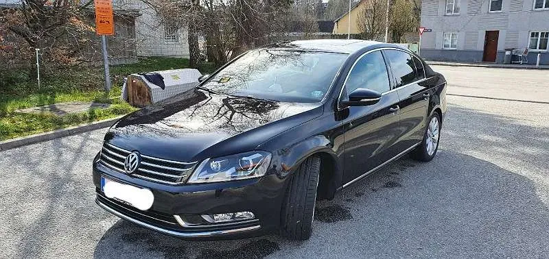 Volkswagen Passat 2011 photo 2