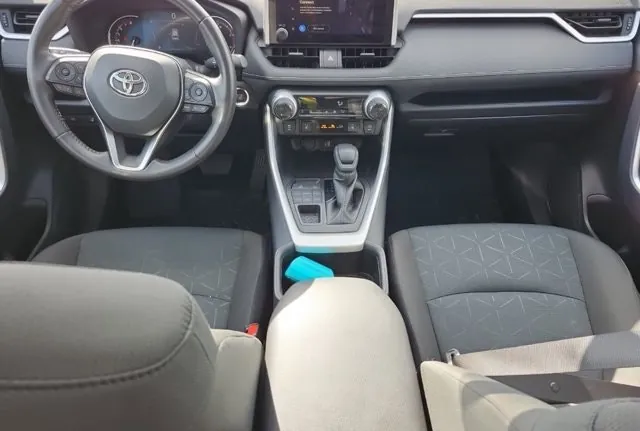 Toyota Rav4 2025 photo 4