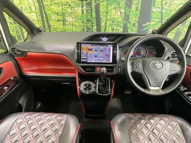 Toyota Voxzie 2018 photo 2