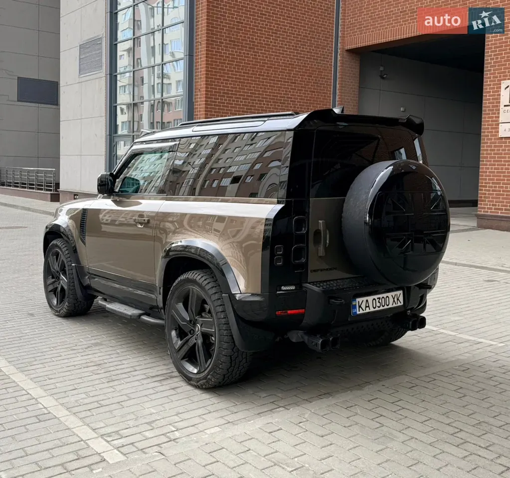 Land Rover Defender 2023 photo 4