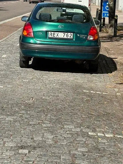 Toyota Corolla 2000 photo 3