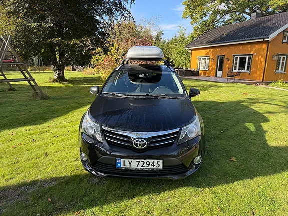 Toyota Avensis 2012 photo 3