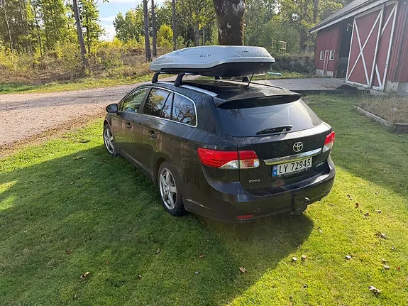 Toyota Avensis 2012 photo 4