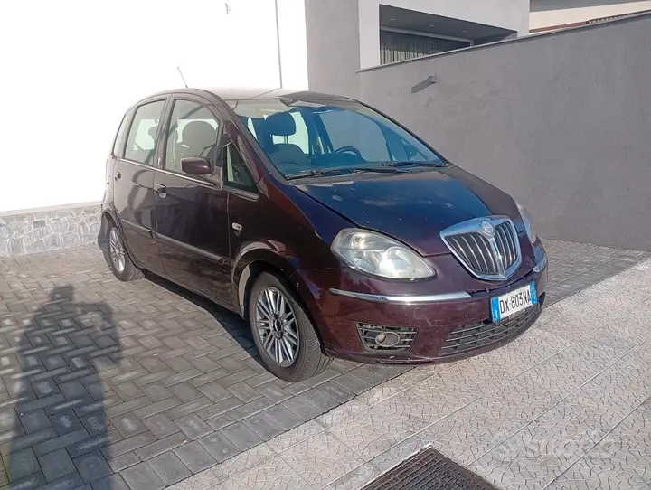 Lancia Musa 2009 photo 2