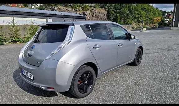 Nissan Leaf 2017 photo 3