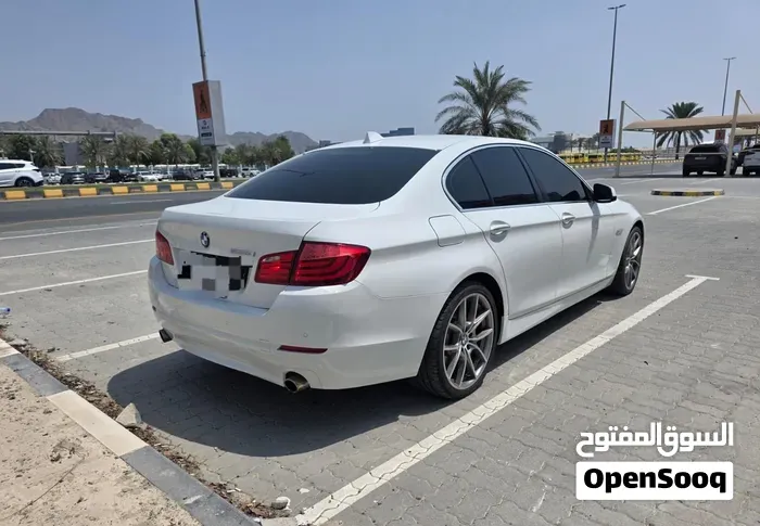 BMW 5 Series 2012 photo 2