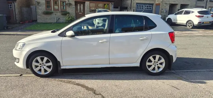 Volkswagen Polo 2011 photo 5