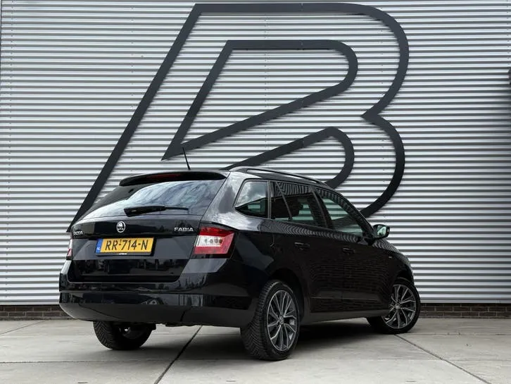 Skoda Fabia 2018 photo 3