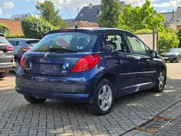 Peugeot 207 2009 photo 2