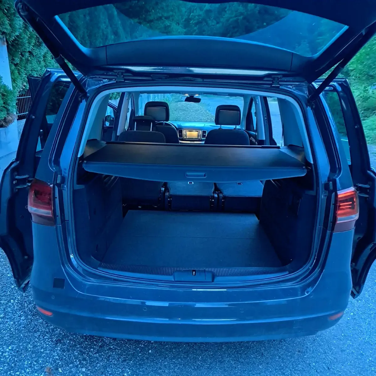Volkswagen Sharan 2018 photo 2