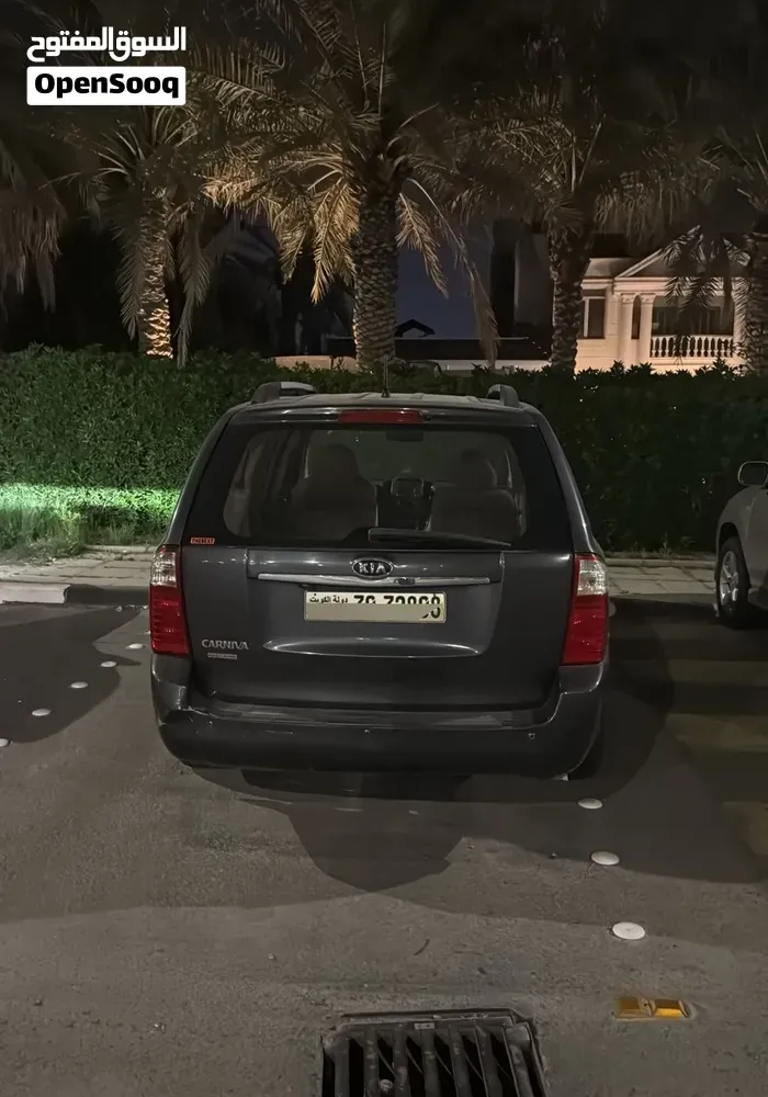 Kia Carnival 2014 photo 4