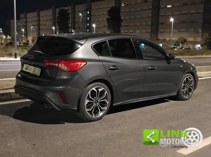 Ford Focus 2019 photo 2
