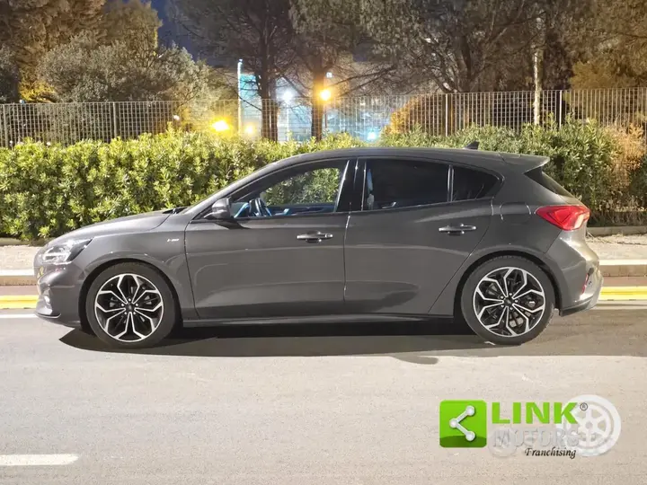 Ford Focus 2019 photo 3
