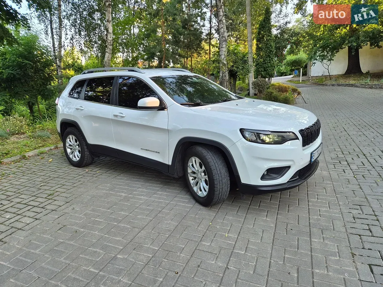 Jeep Cherokee 2019 photo 3